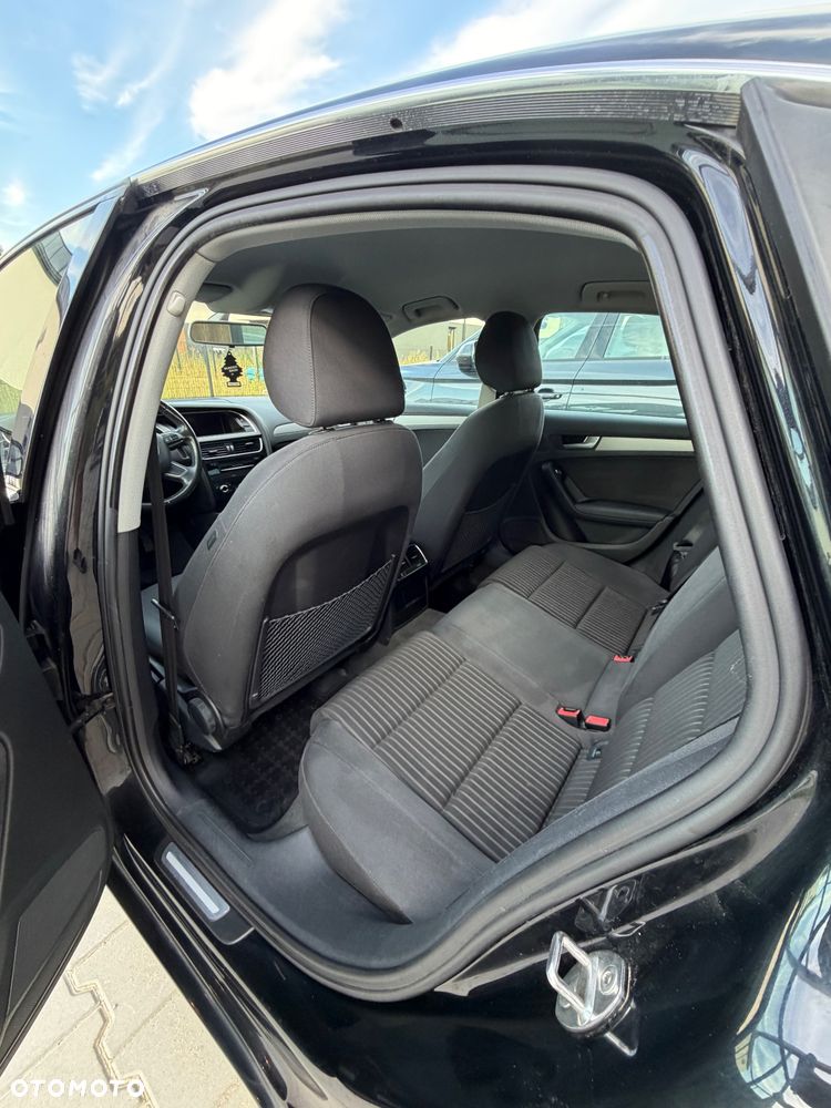 Audi A4 Limousine - 14