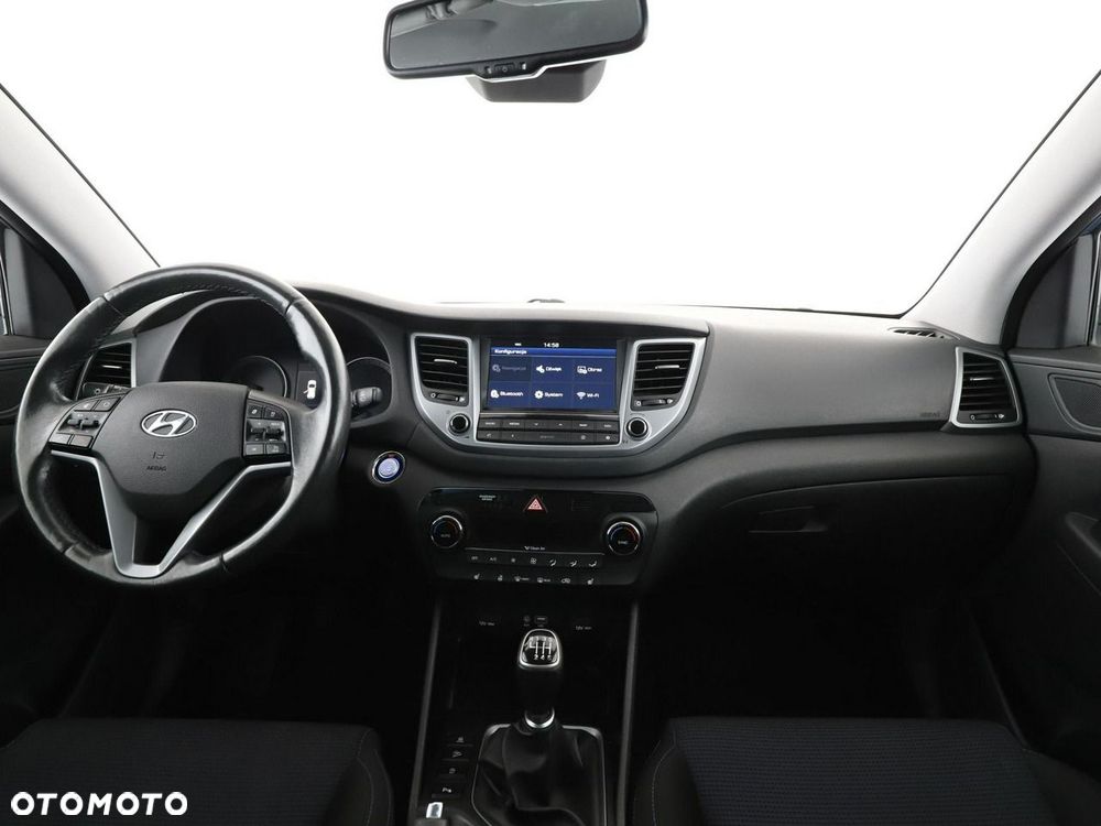 Hyundai Tucson 2.0 CRDI BlueDrive Style 2WD - 16