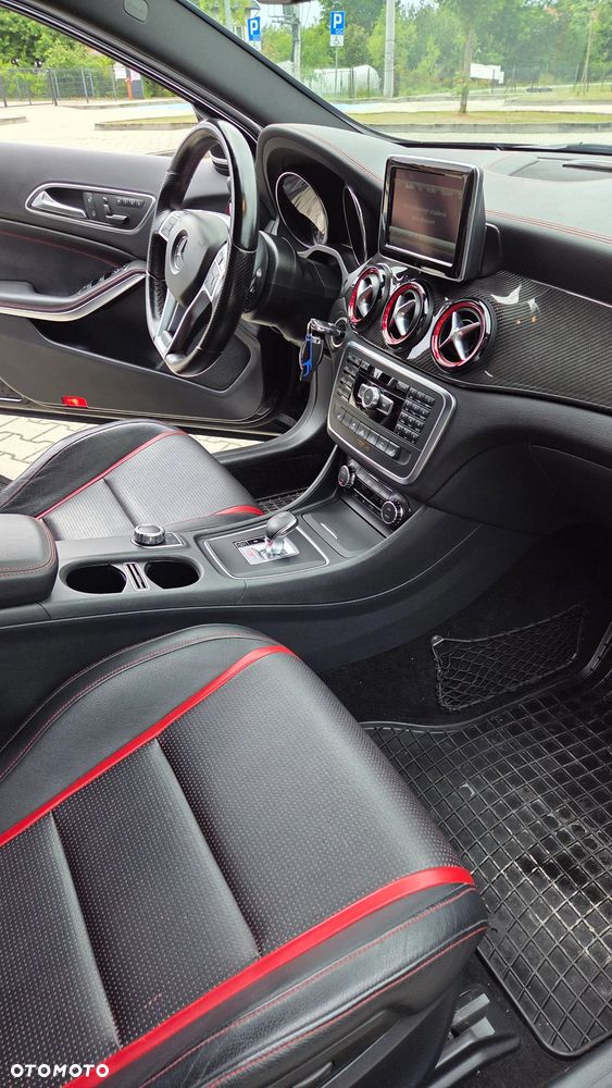 Mercedes-Benz GLA 45 AMG 4-Matic - 25