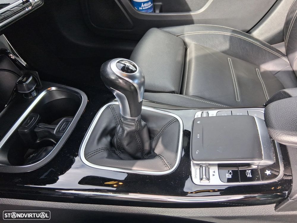 Mercedes-Benz A 200 AMG Line - 15
