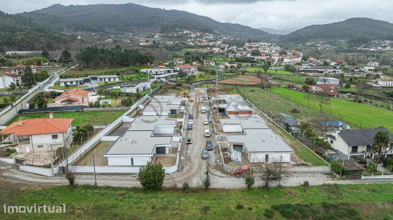 Moradia T3 Térrea | Amares - Grande imagem: 2/31
