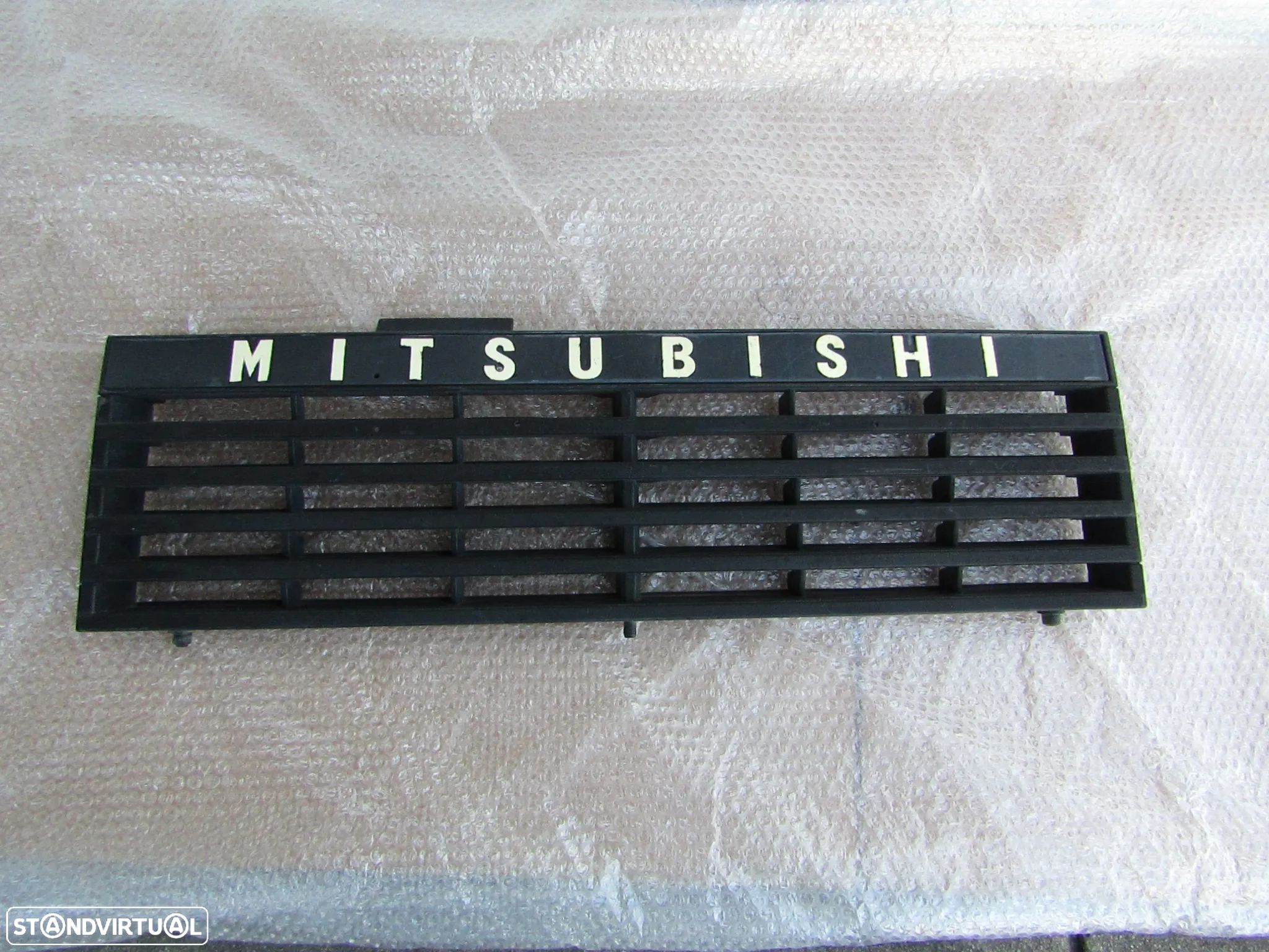 Grelha Mitsubishi Pajero ano 1992 - 1