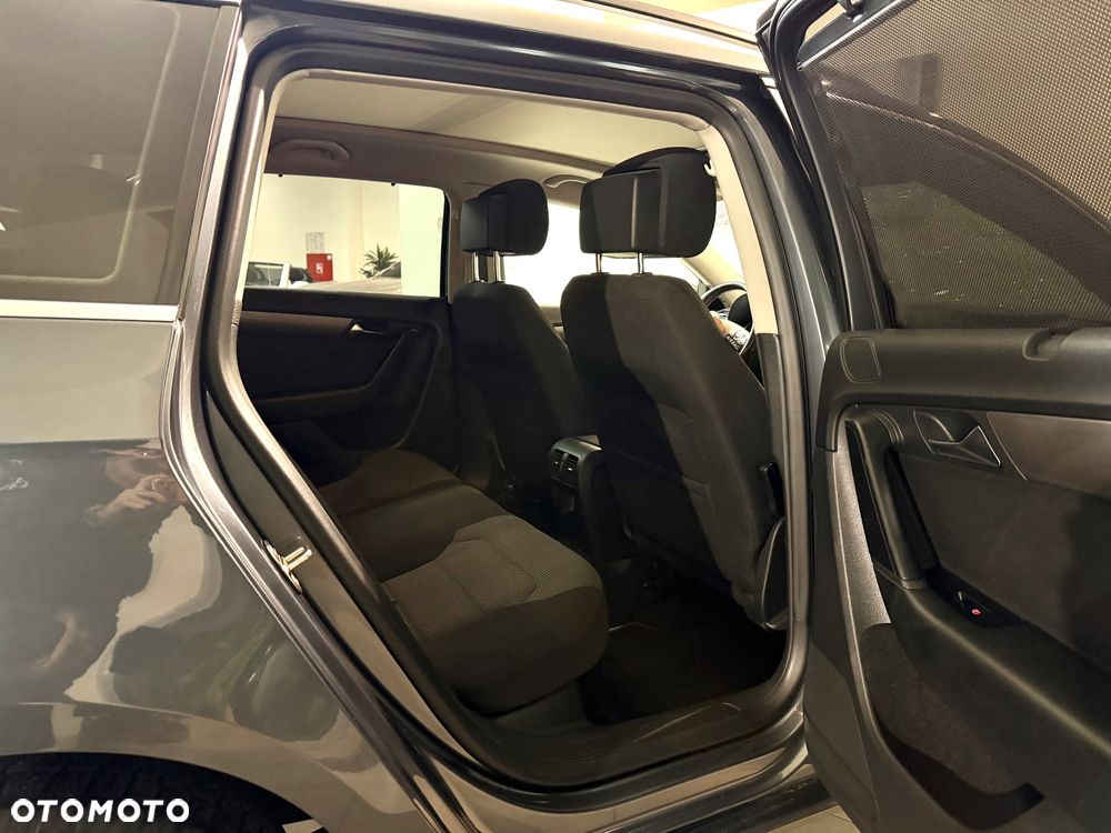 Volkswagen Passat 1.6 TDI BlueMotion Technology Comfortline - 18
