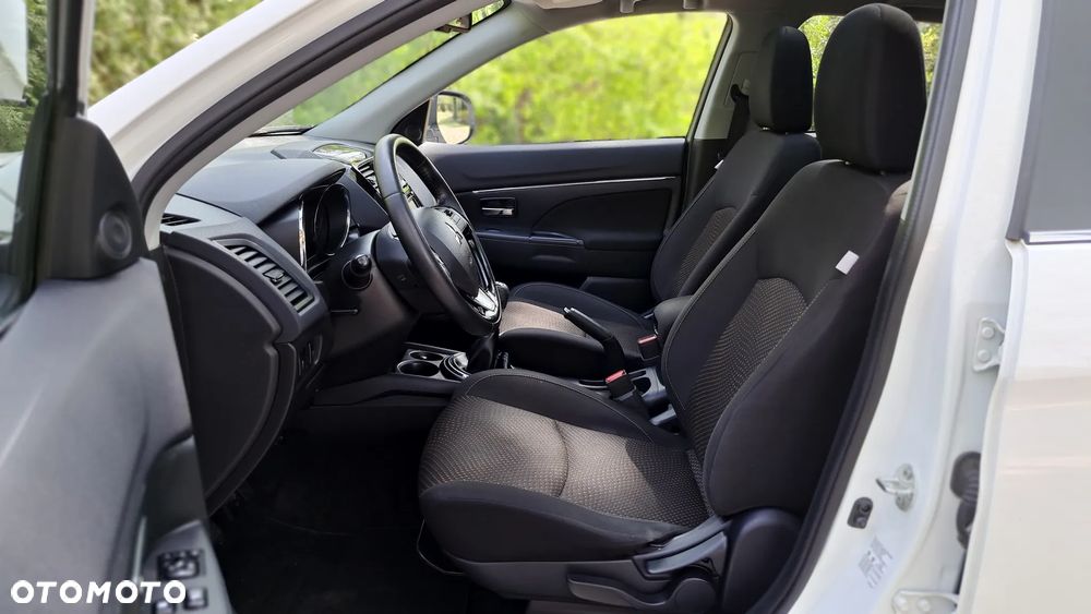 Mitsubishi ASX 1.6 DI-D 4WD Plus - 28