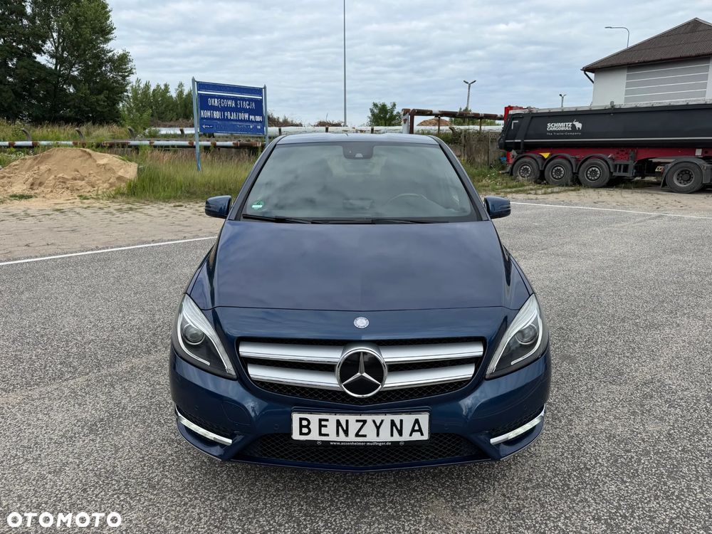 Mercedes-Benz Klasa B 200 Edition - 9