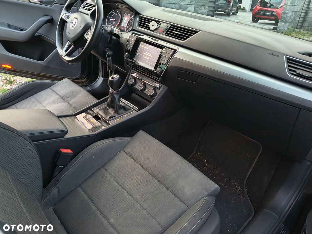 Skoda Superb 1.6 TDI Ambition - 7