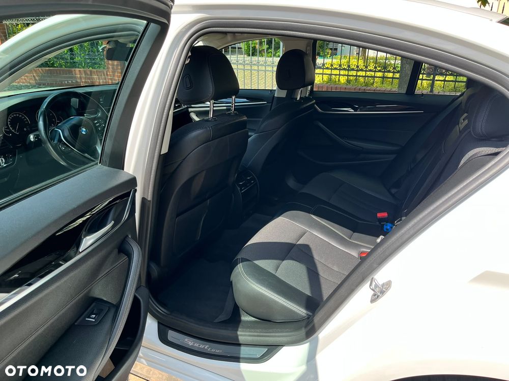 BMW Seria 5 518d Sport Line - 6