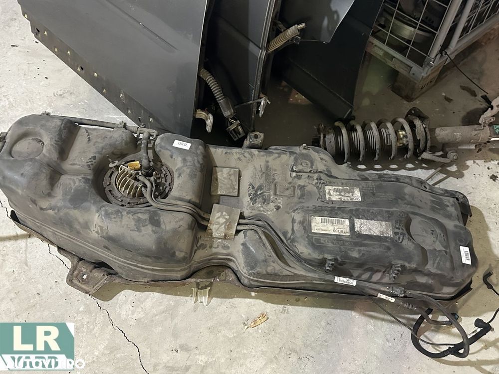 Rezervor motorina 2.7 TDV6/3.0 TDV6 DISCOVERY 3/DISCOVERY 4 LR013745 - 1