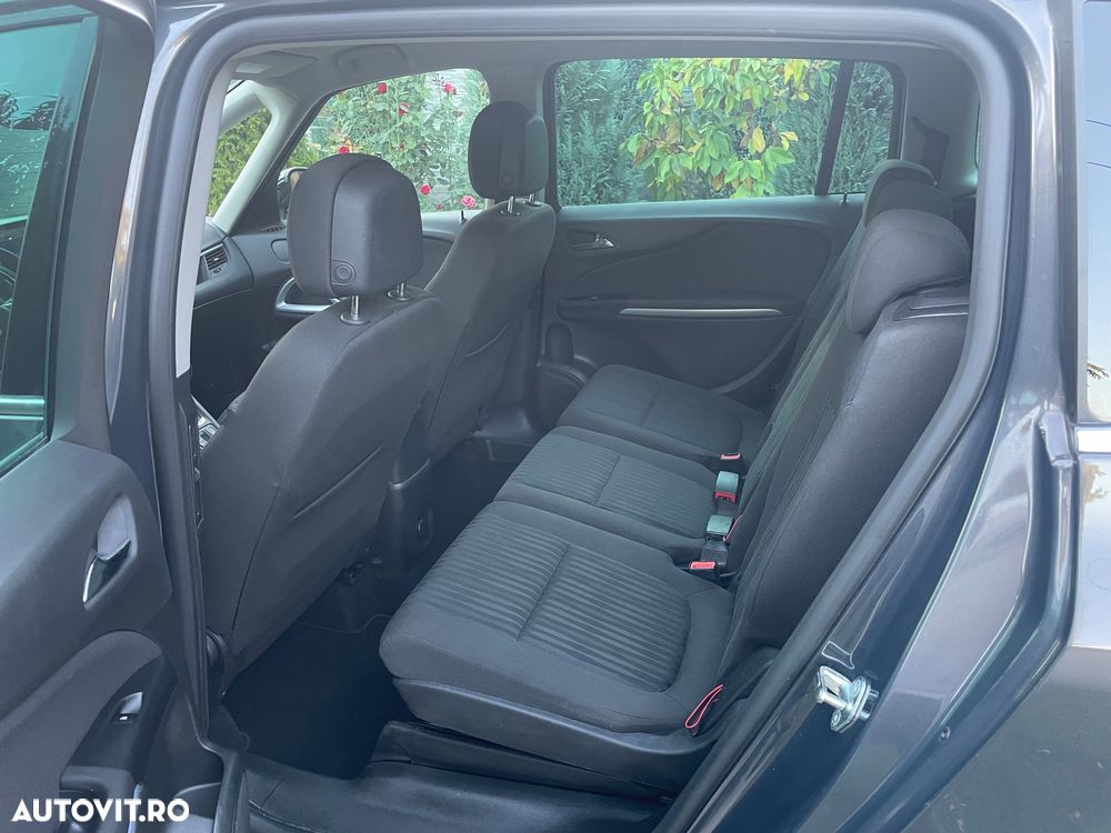 Opel Zafira - 20