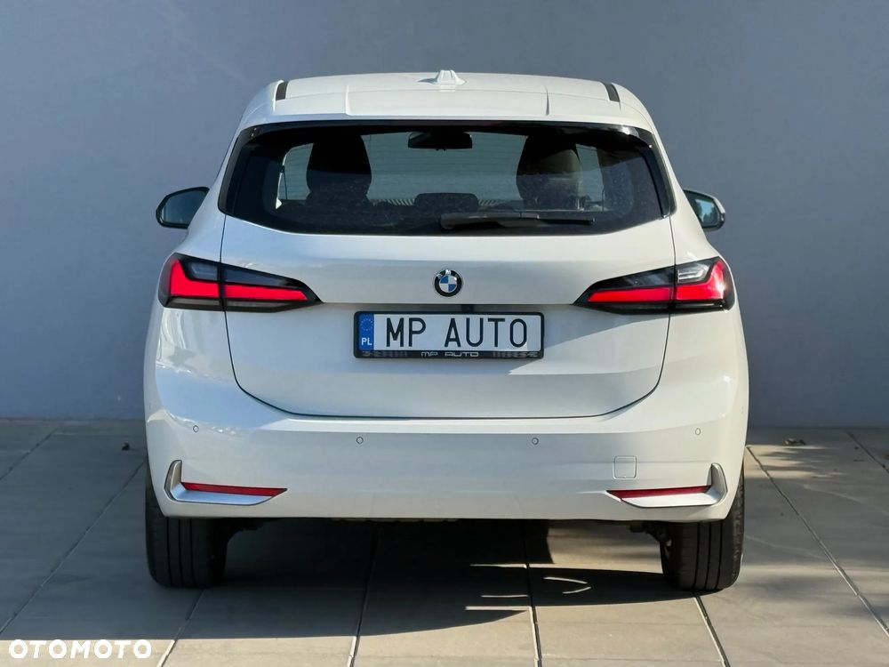 BMW Seria 2 218d - 5