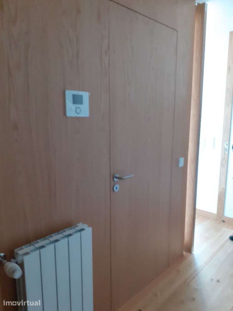 Apartamento T1 no Porto com varanda e garagem - Grande imagem: 2/22