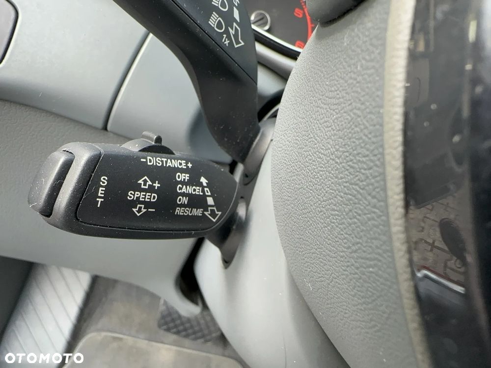 Audi A4 Limousine - 16