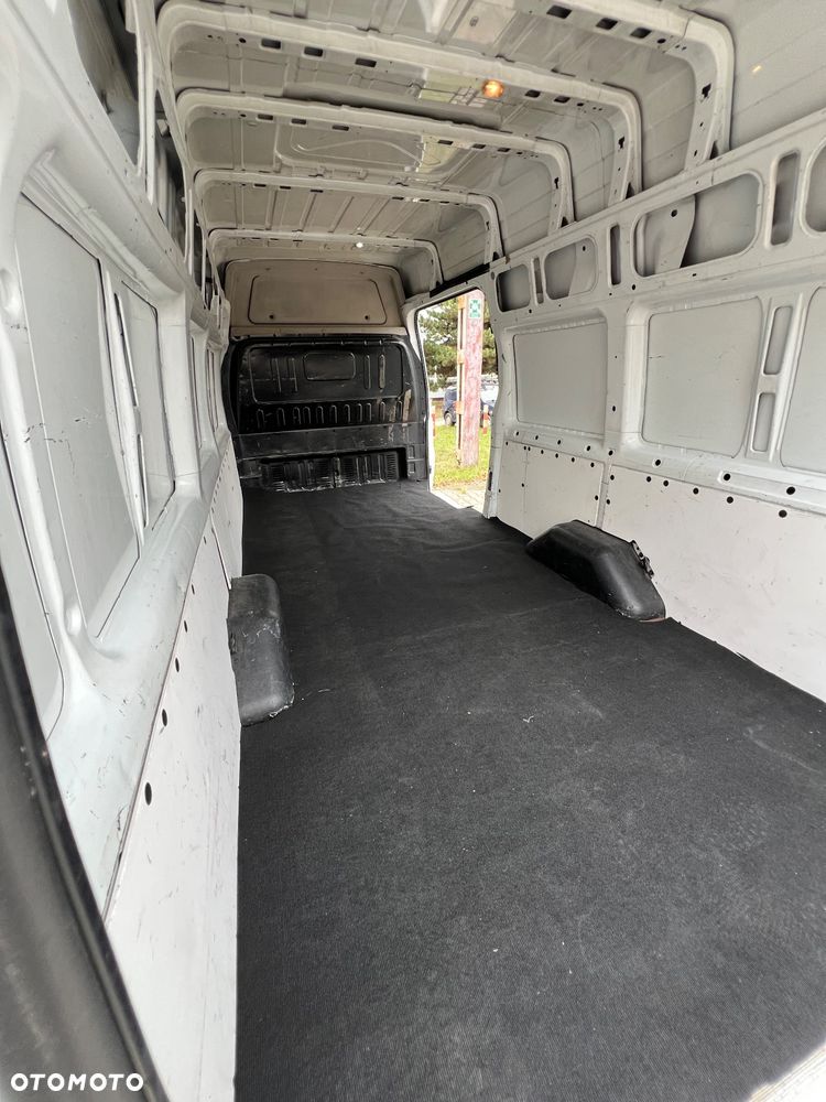 Ford Transit - 22
