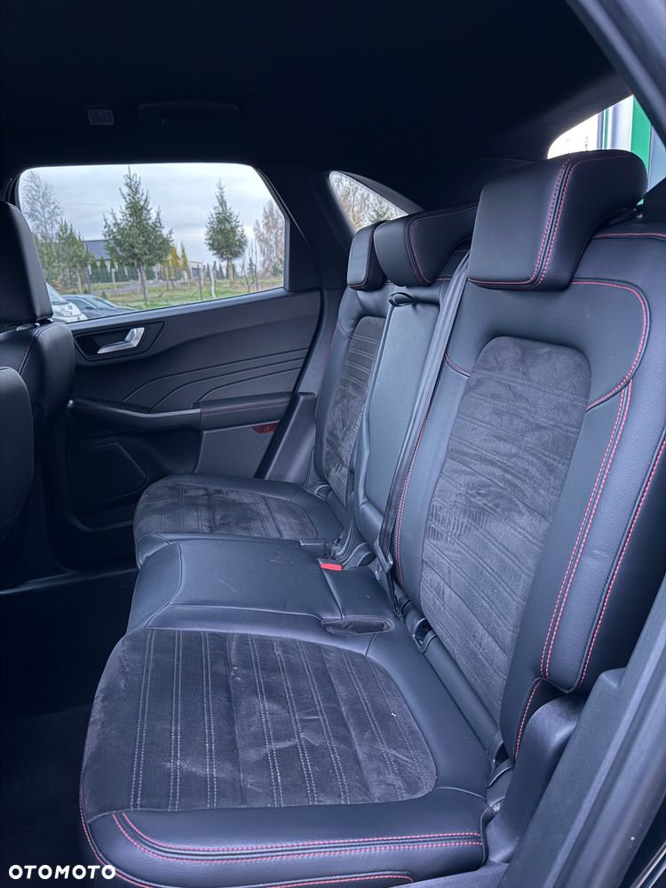 Ford Kuga 2.5 Duratec FHEV 4x4 ST-LINE X - 9