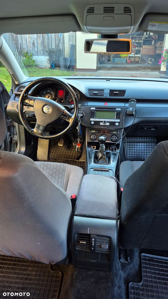 Volkswagen Passat 2.0 TDI Trendline - 11