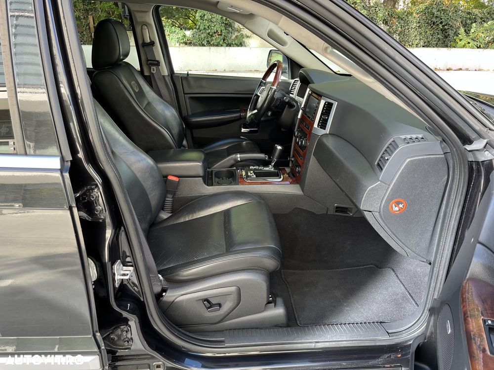 Jeep Grand Cherokee - 15