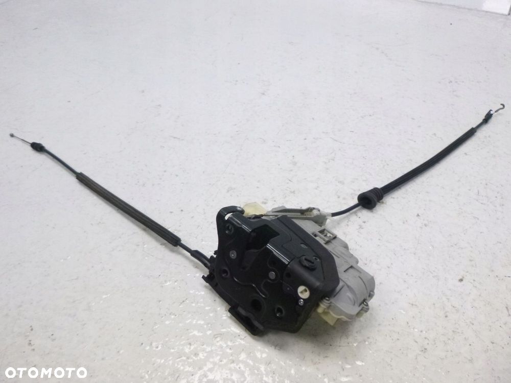VW PASSAT B6 ZAMEK CENTRALKA DOCIĄG PRAWY TYŁ - 3