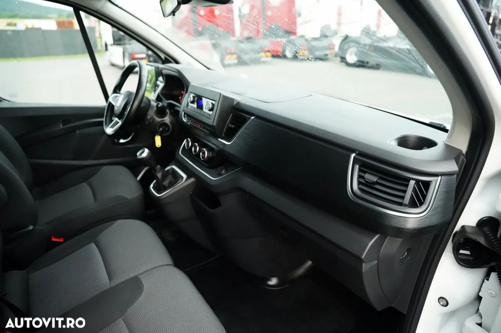 Renault TRAFIC III / AUTOBUZ / 9 LOCURI / 2022 / PRIMUL PROPRIETAR / REVIZAT - 30
