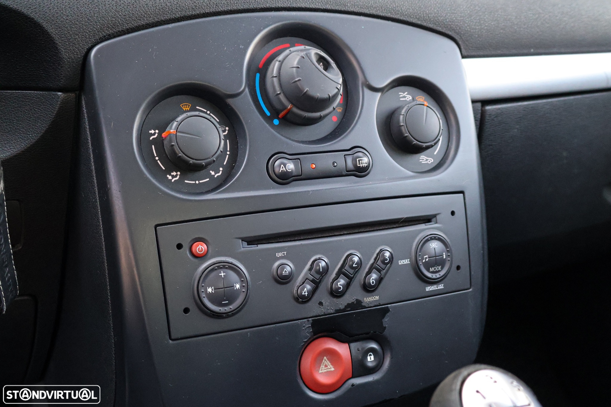 Renault Clio 1.2 16V Dynamique S - 13