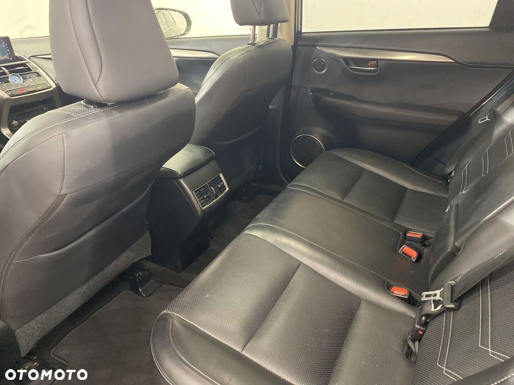 Lexus NX 300h Elegance AWD - 10