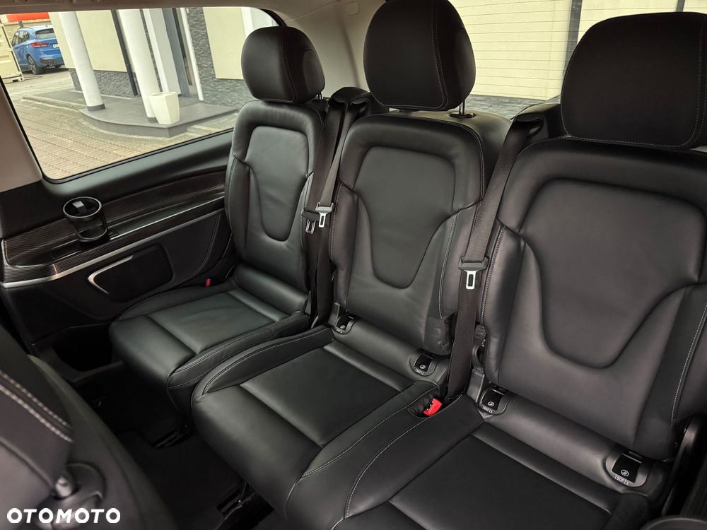 Mercedes-Benz Klasa V 300 d 4-Matic Avantgarde 9G-Tronic (d³ugi) - 24