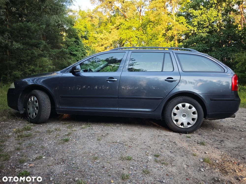 Skoda Octavia 1.6 Combi - 17