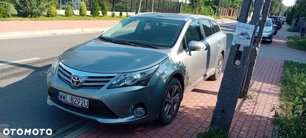 Toyota Avensis Combi 1.8 Executive - 2