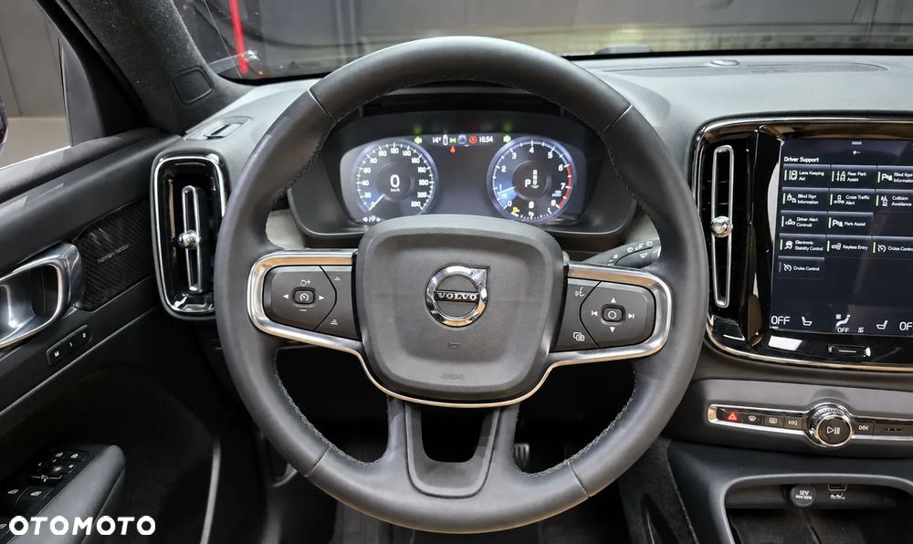 Volvo XC 40 - 8