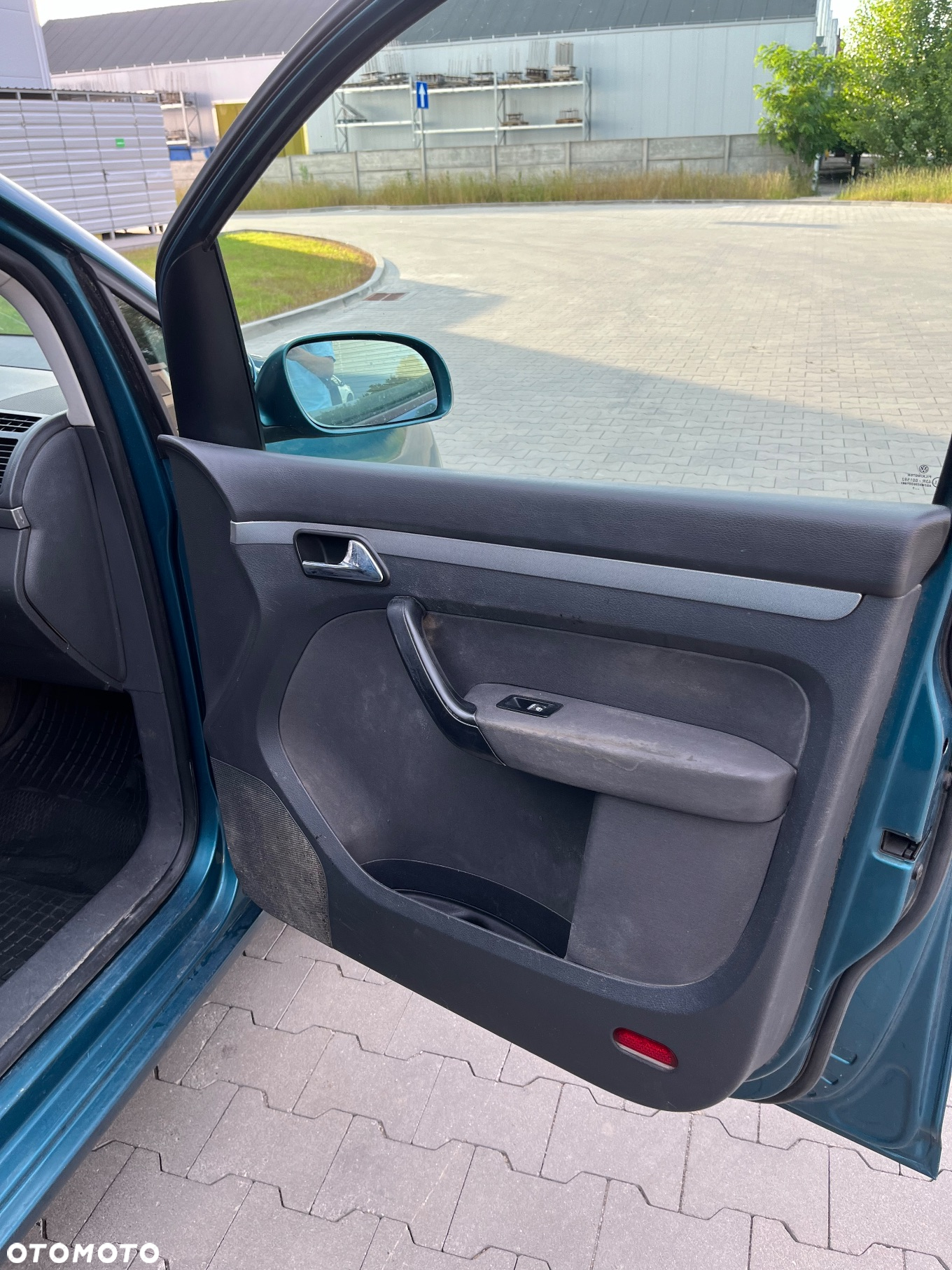Volkswagen Touran 2.0 TDI Highline - 28