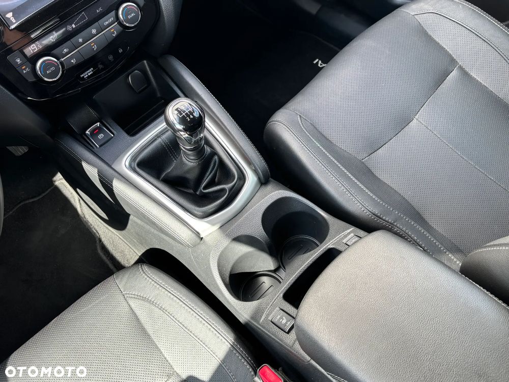 Nissan Qashqai 1.2 DIG-T Tekna EU6 - 28