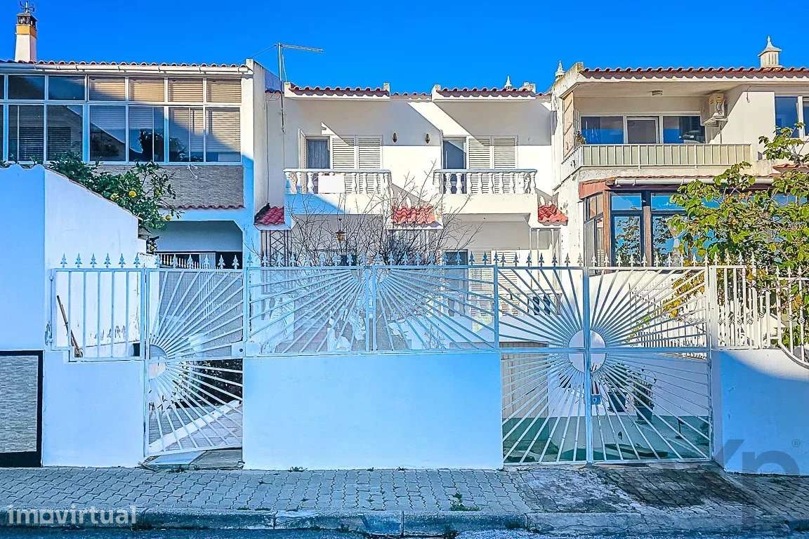 Moradia T3 com potencial de rentabilização – Gambelas, Montenegro - Grande imagem: 2/41