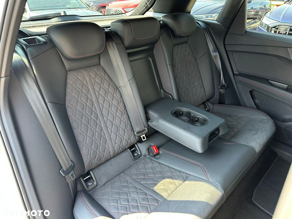 Audi Q4 e-tron - 23