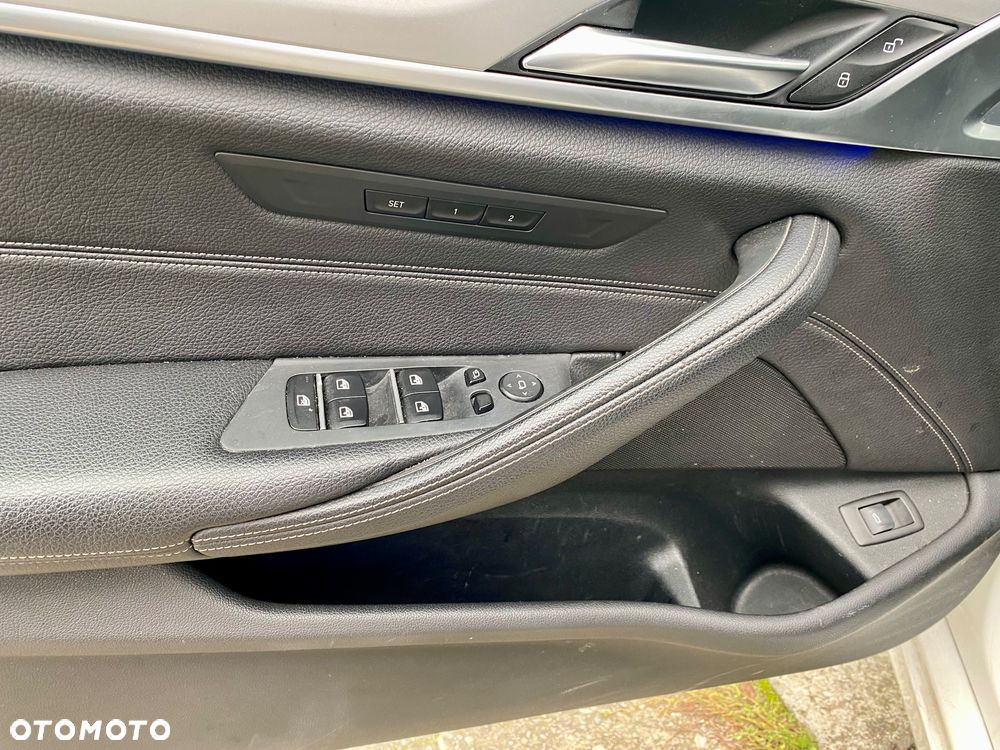 BMW Seria 5 520d - 15