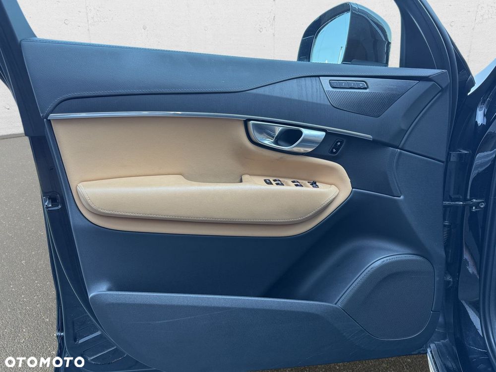 Volvo XC 90 - 11