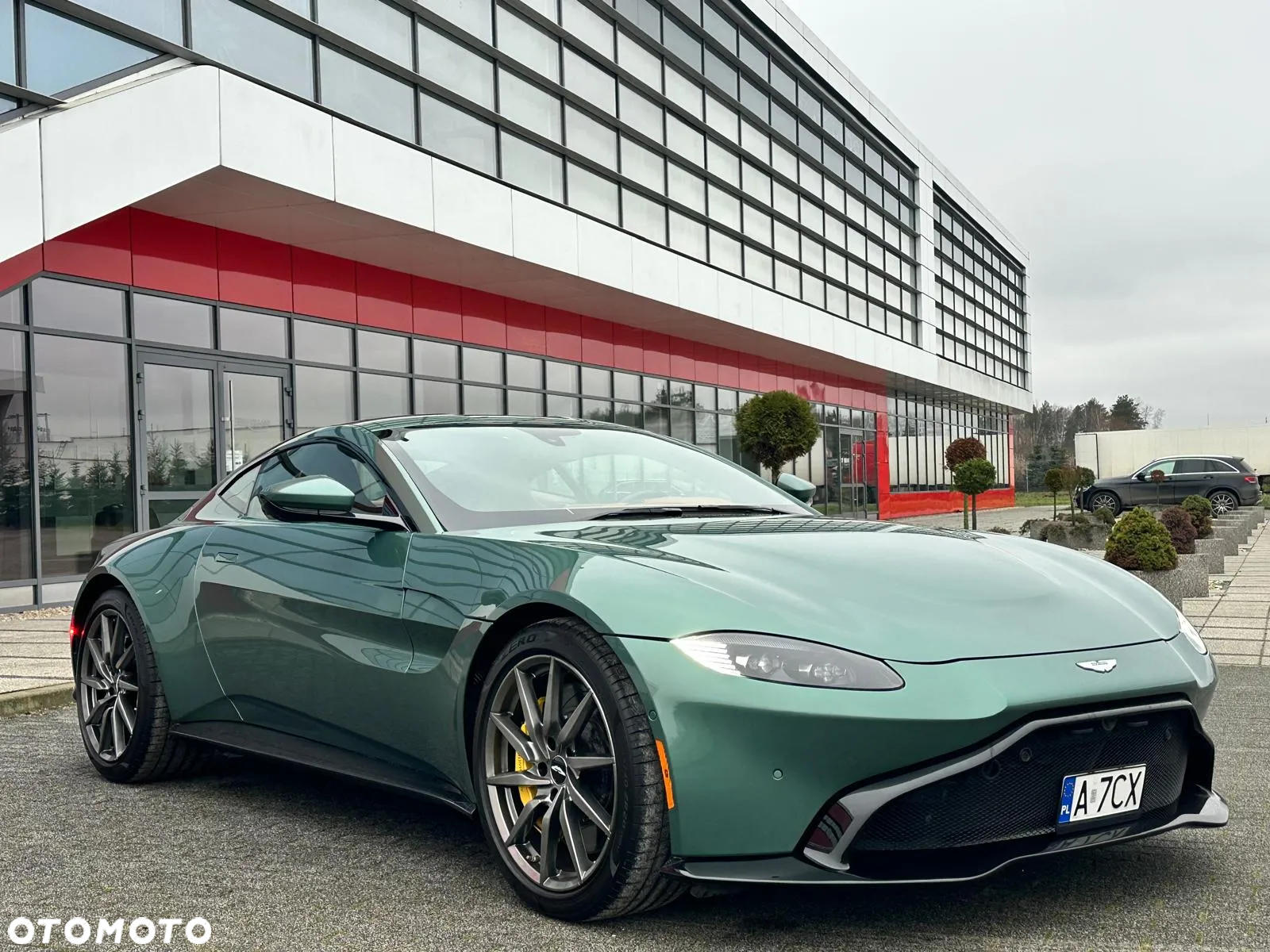 Aston Martin Vantage - 3