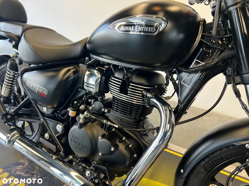 Royal Enfield Meteor - 25