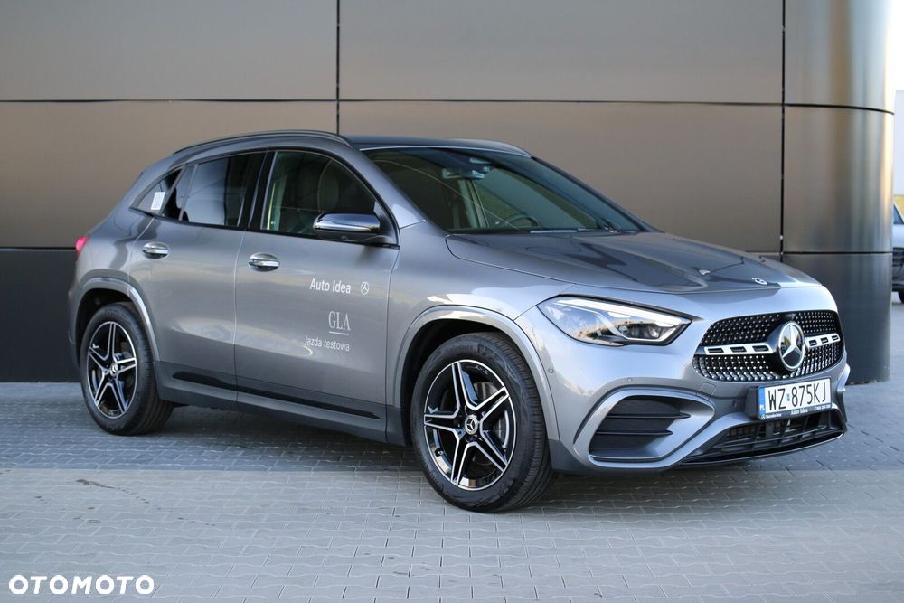 Mercedes-Benz GLA - 4