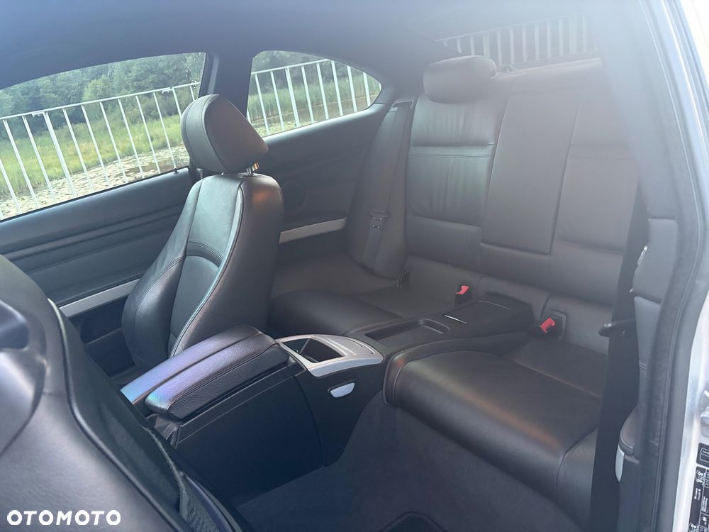 BMW Seria 3 320d DPF - 11