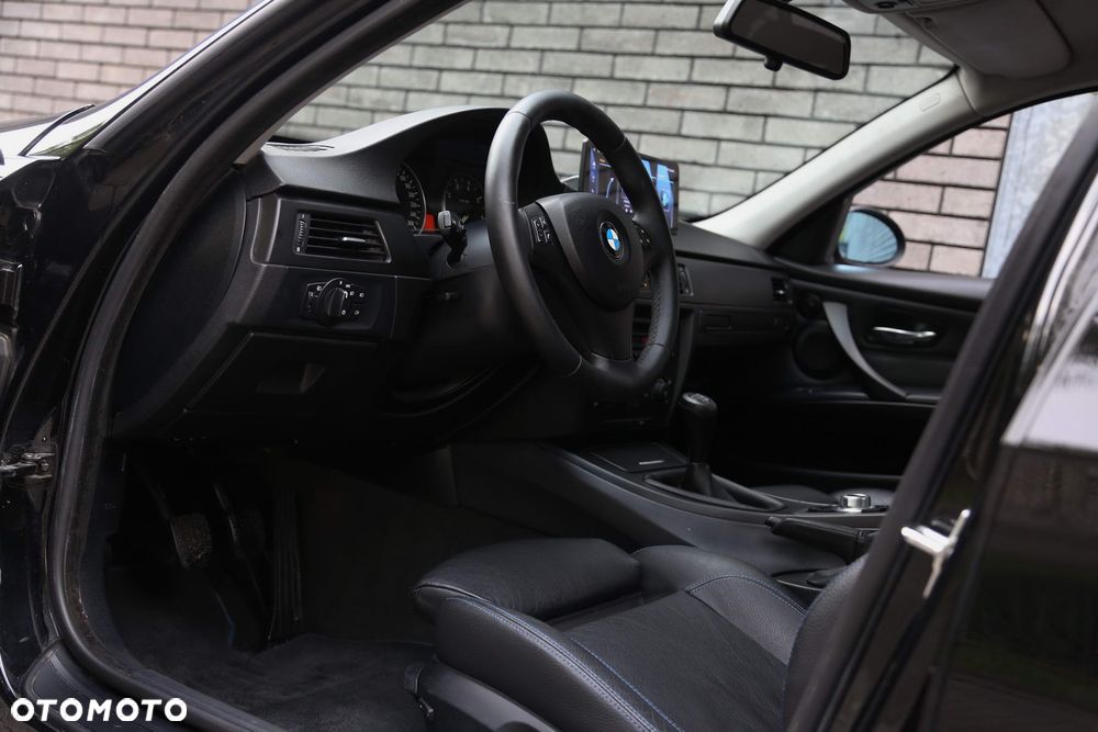 BMW Seria 3 - 22
