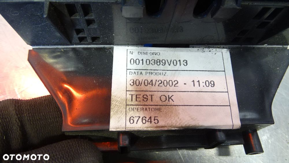 SKRZYNKA BEZPIECZNIKÓW SMART FORTWO I 0001683V001 - 7