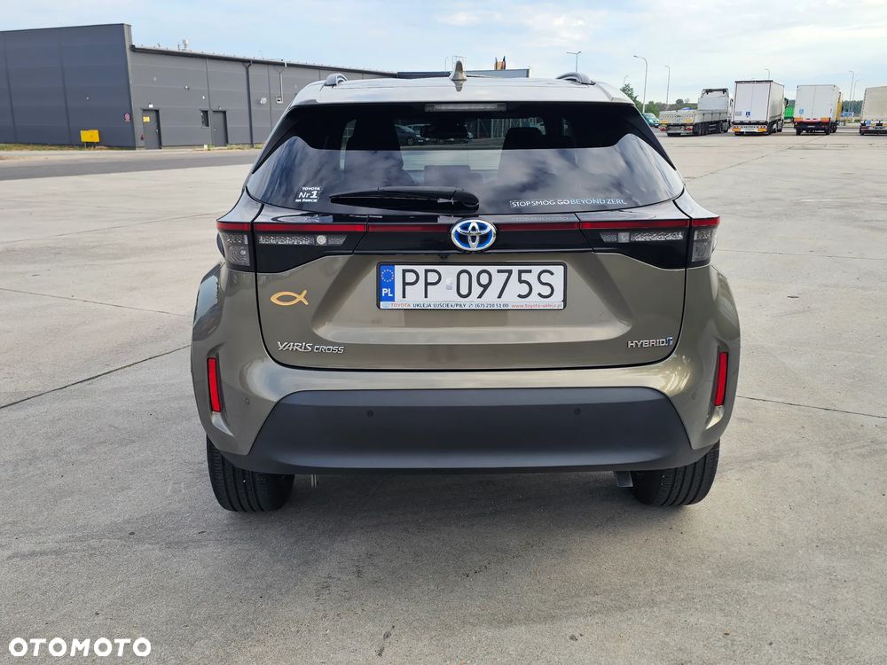 Toyota Yaris Cross Hybrid 1.5 Comfort 4x4 - 10