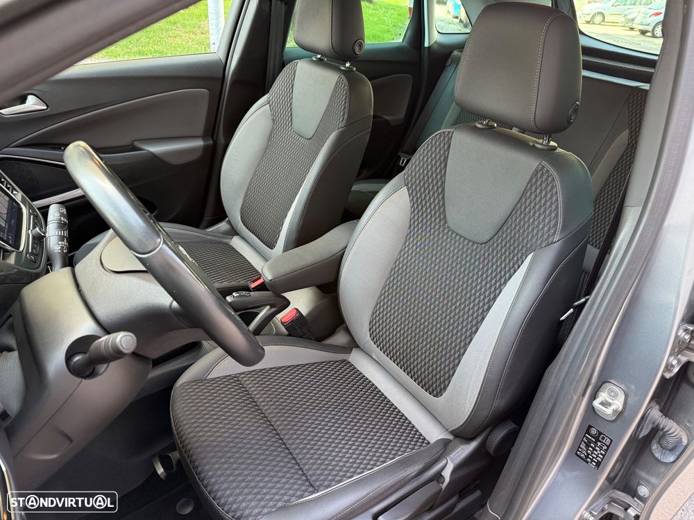 Opel Crossland X 1.2 T Innovation - 11