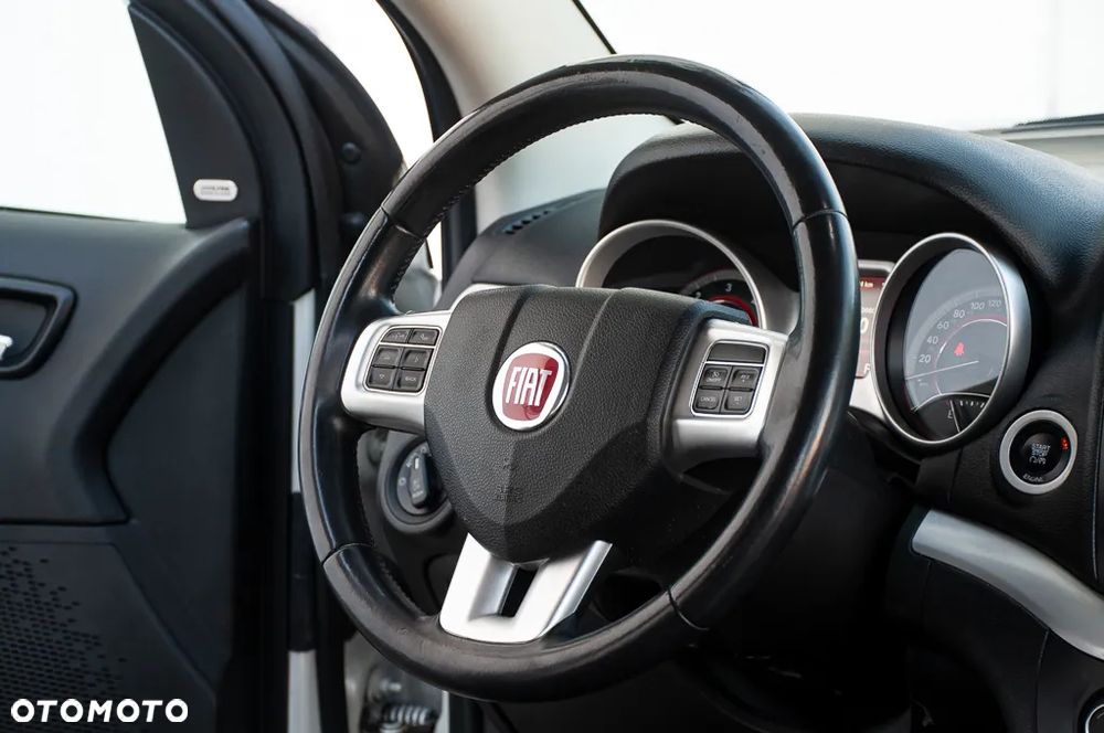 Fiat Freemont 2.0 Multijet 16V DPF Automatik Allrad Black Code - 32