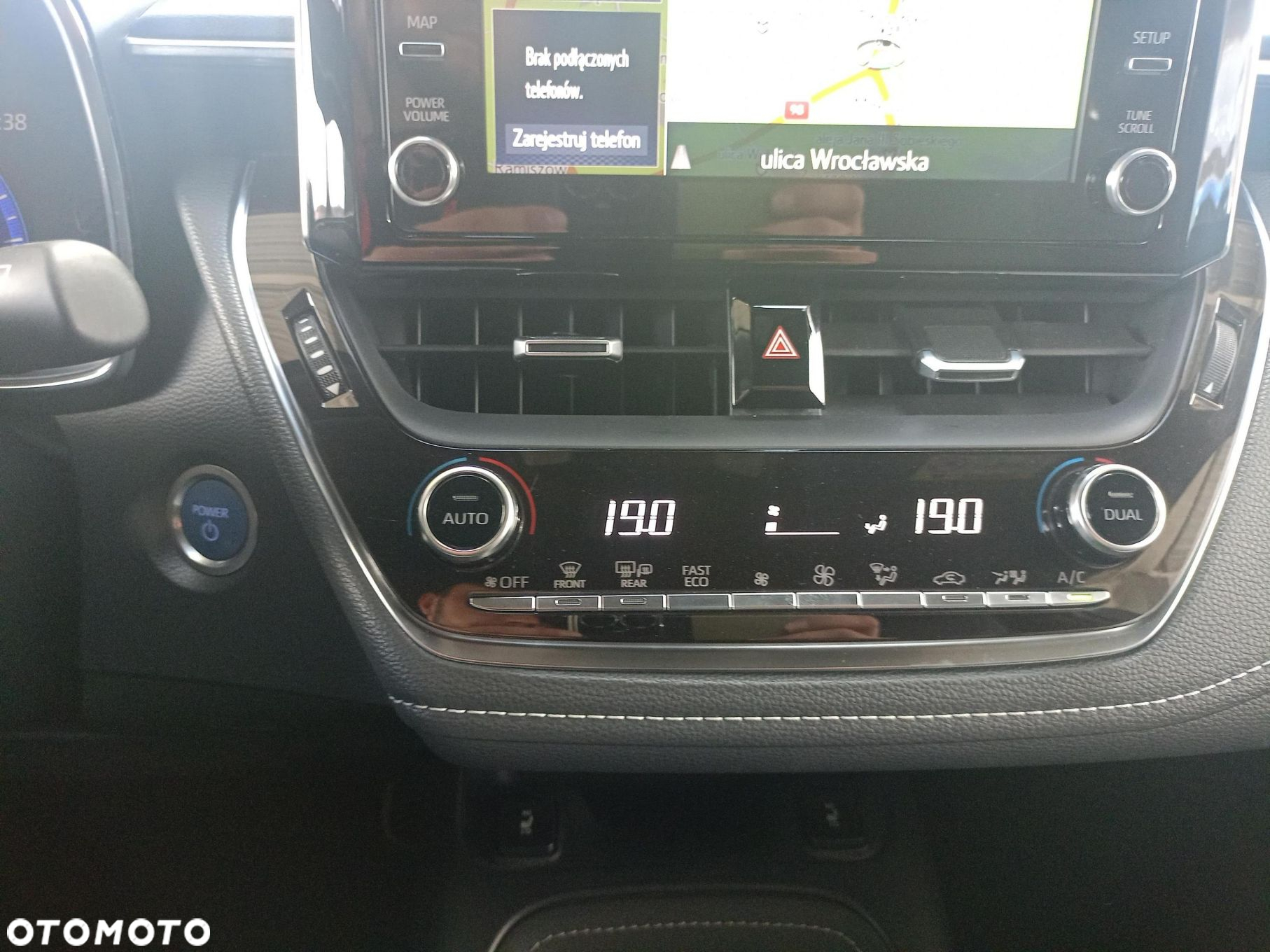 Toyota Corolla 2.0 Hybrid Comfort - 20