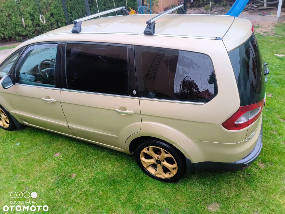 Ford Galaxy - 16