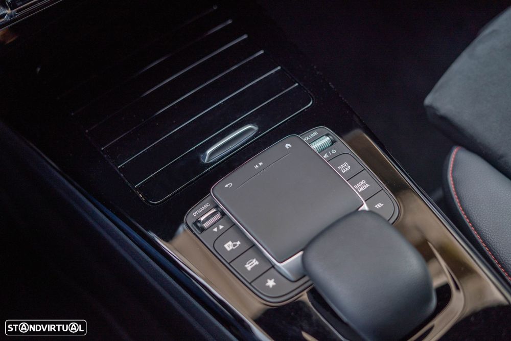 Mercedes-Benz A 200 AMG Line Aut. - 44