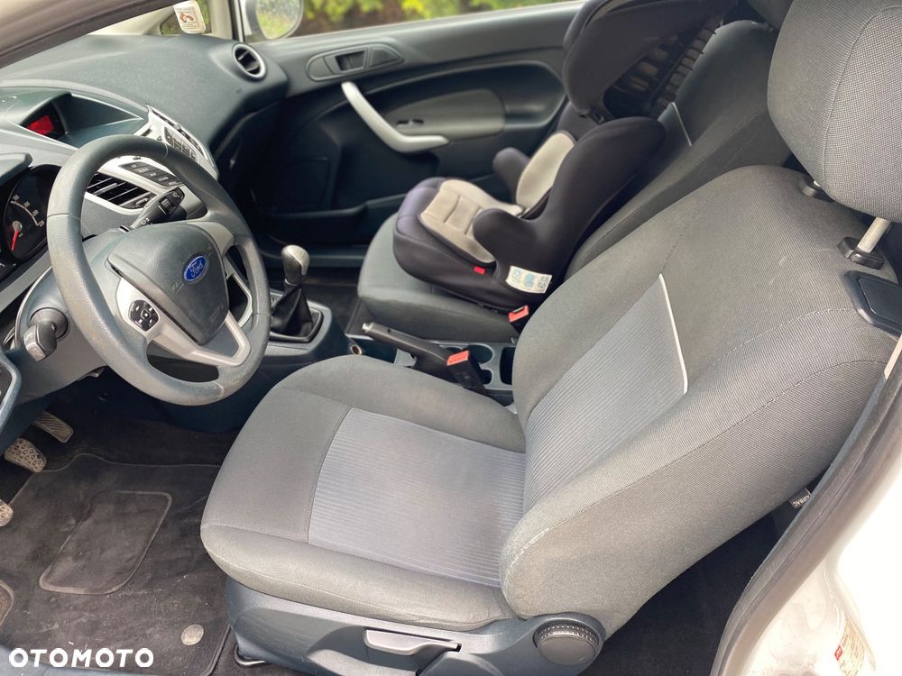 Ford Fiesta 1.25 Trend Edition - 19