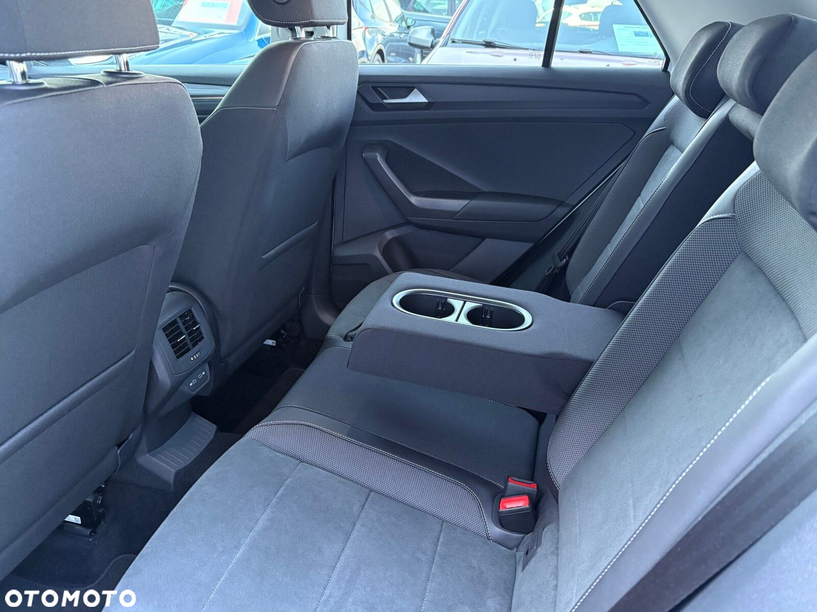 Volkswagen T-Roc 1.5 TSI Style DSG - 15