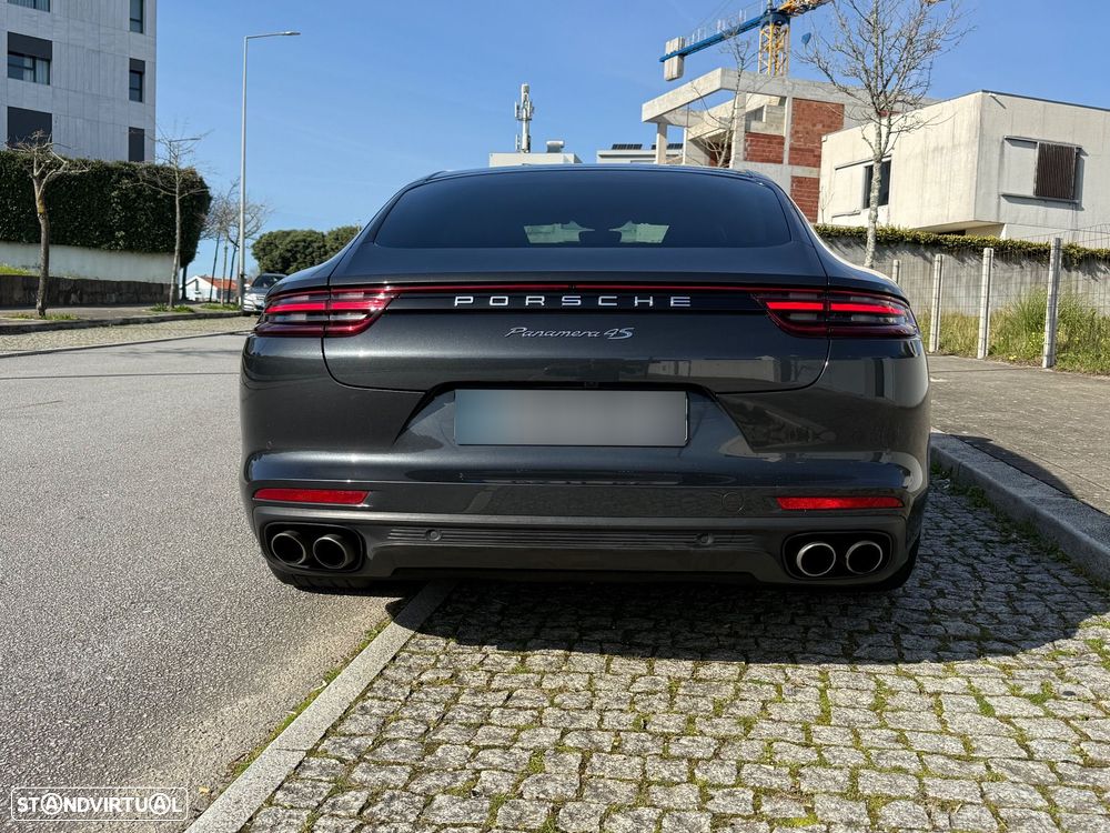 Porsche Panamera 4 S - 5