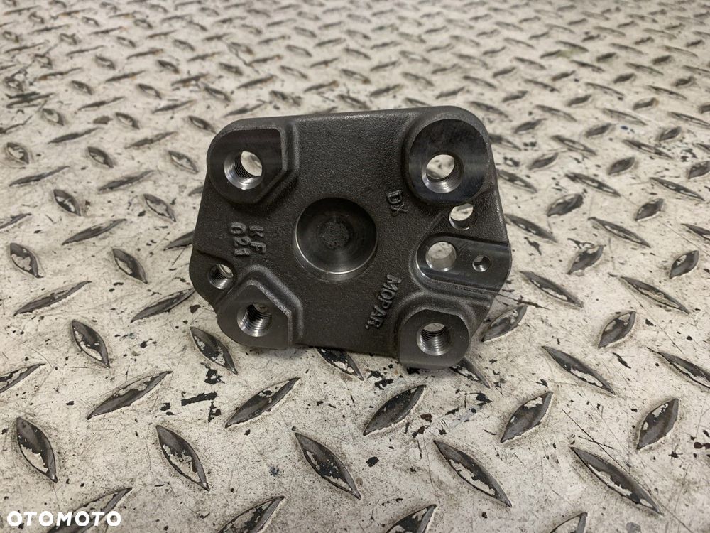 NOWY ORYGINALNE WRZECIONO SWORZEŃ TYLNY PRAWY TYŁ PRAWA FIAT 500E 52221032 68638035AA - 5